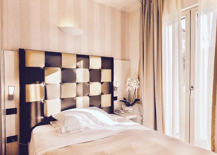 Jr Logos Dei Marmi Otel