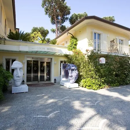 Jr Logos Dei Marmi 호텔 4*