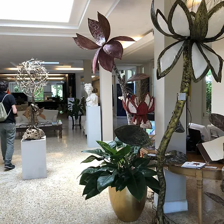 Jr Logos Dei Marmi 4*