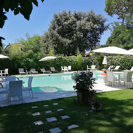 Jr Logos Dei Marmi 호텔