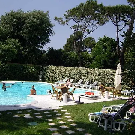 Jr Logos Dei Marmi 호텔