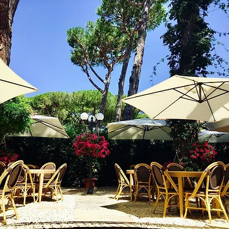 Jr Logos Dei Marmi 호텔