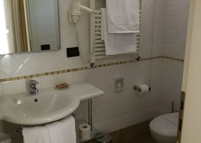 Jr Logos Dei Marmi 4*