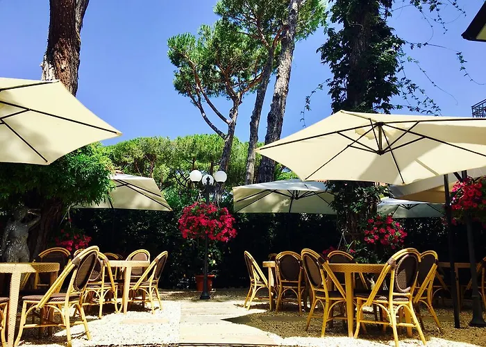 Jr Logos Dei Marmi 호텔