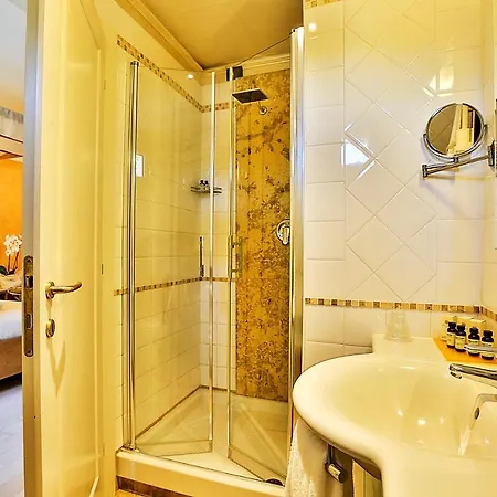 Jr Logos Dei Marmi 4*