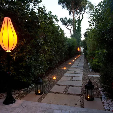 Jr Logos Dei Marmi Hotel 4*