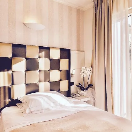 Jr Logos Dei Marmi Hotel