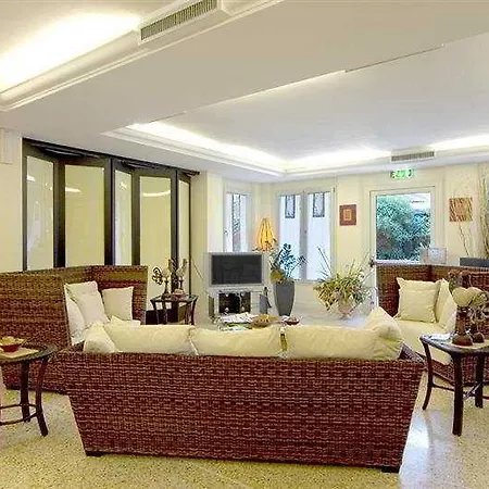 Jr Logos Dei Marmi Hotel 4*