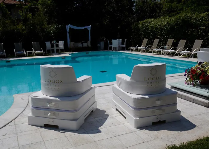 Готель Jr Logos Dei Marmi Форте-дей-Мармі