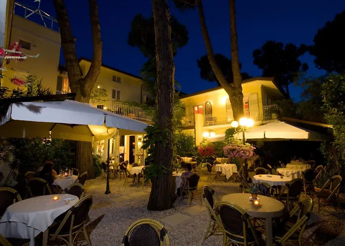 Jr Logos Dei Marmi Форте-дей-Мармі