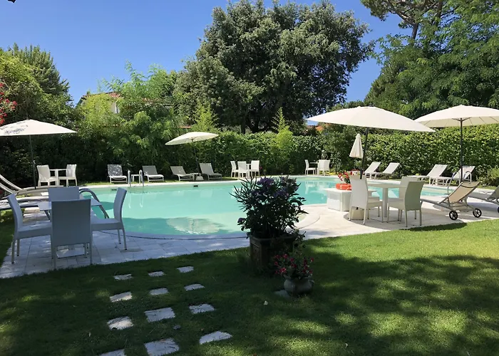 Готель Jr Logos Dei Marmi 4*